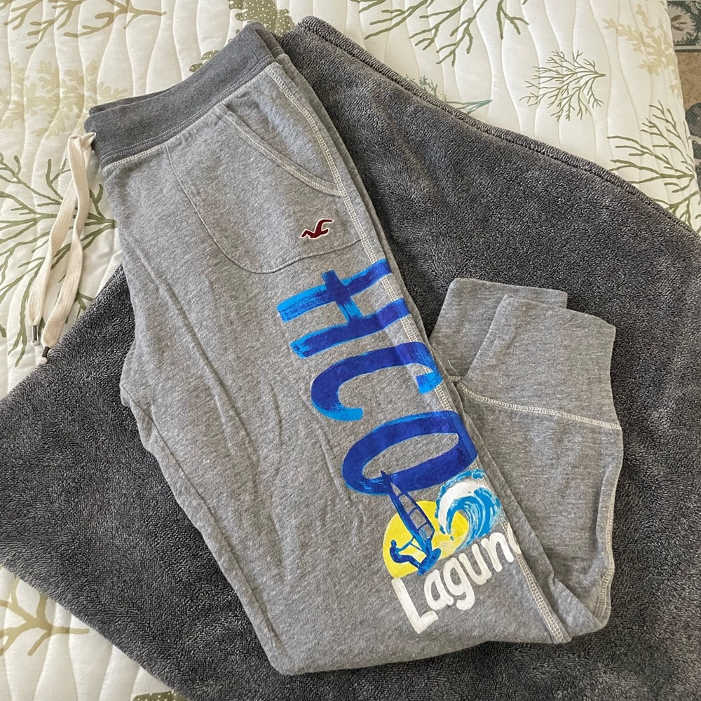 Low waisted Hollister Laguna Beach Sweatpants